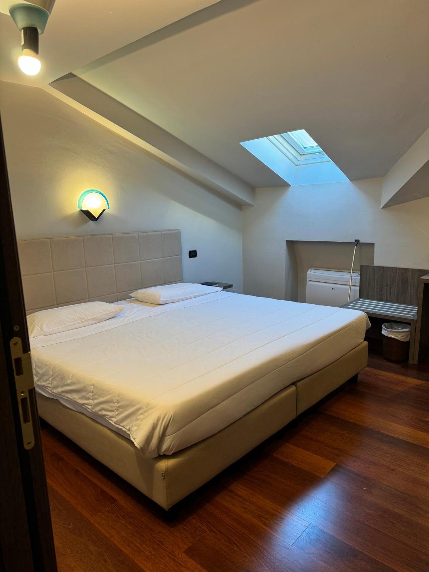 Jet Hotel Caselle Torinese Exterior foto
